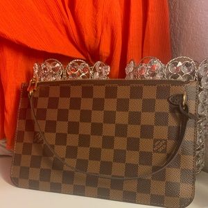 Louis Vuitton (Damier Ebene Pochette )